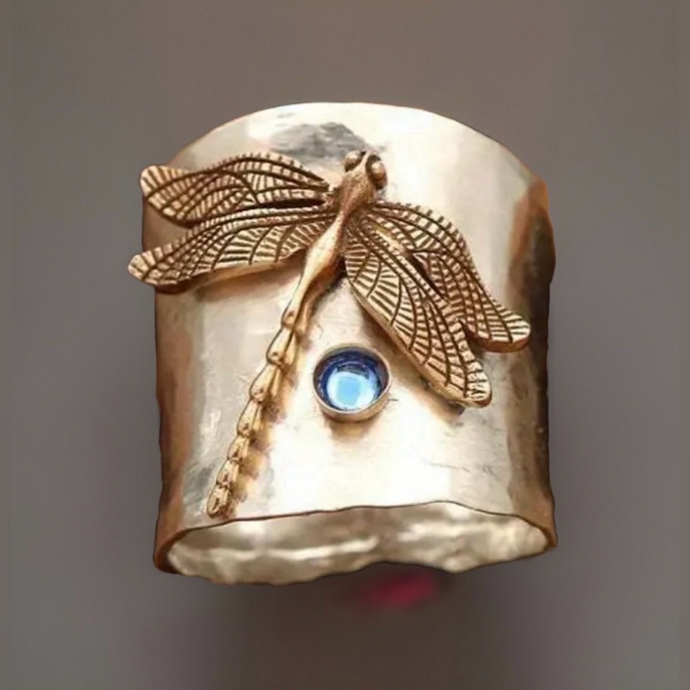 Dragonfly engraved silver plated ring with aqua stone size 7